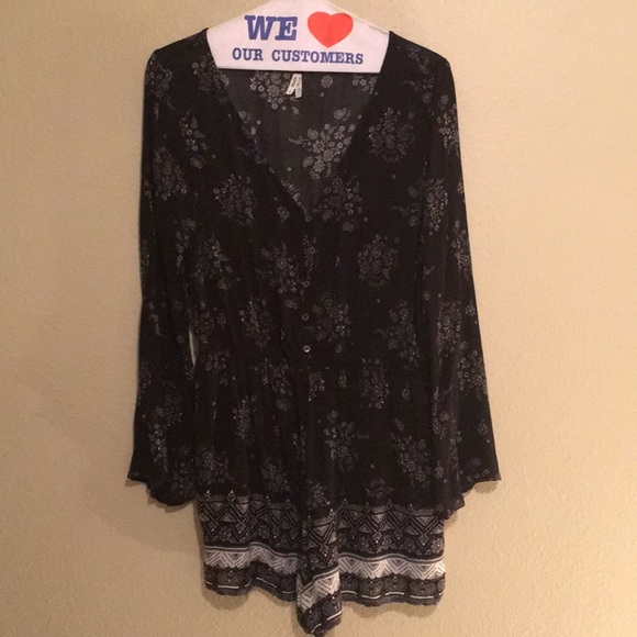 Sz XL black print romper - Picture 1 of 2